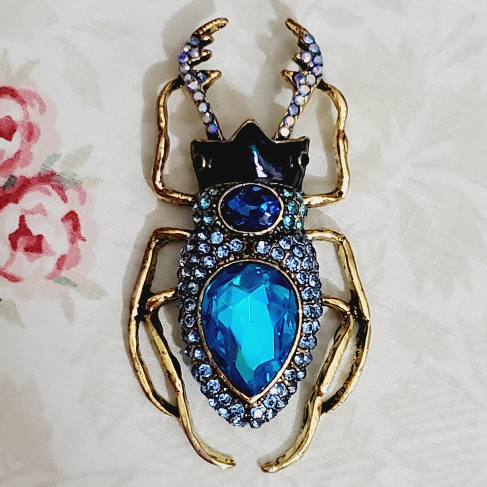 Enamel blue crystal Bug insect beetle gold brooch necklace pendant New Beautiful - Picture 10 of 14